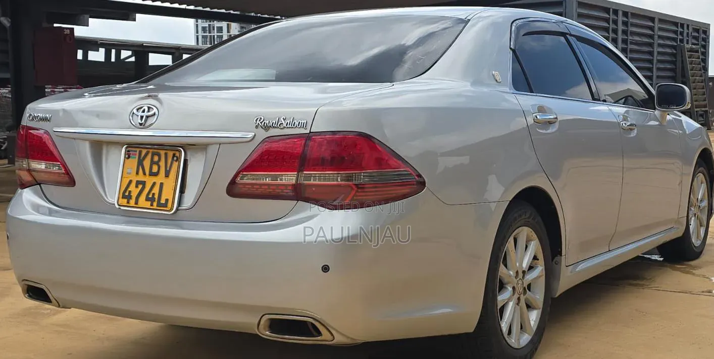 Toyota Crown 2008
