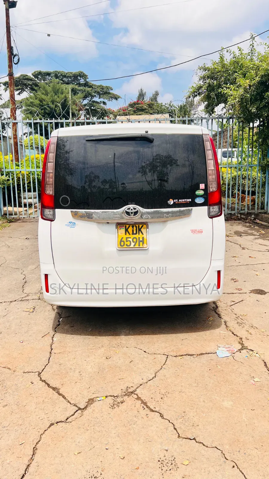 Noah 7 Seater Self Drives