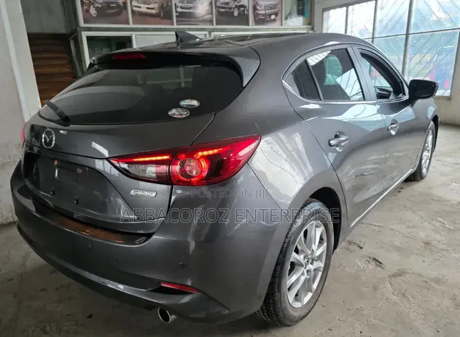 Mazda Axela 2018 Gray