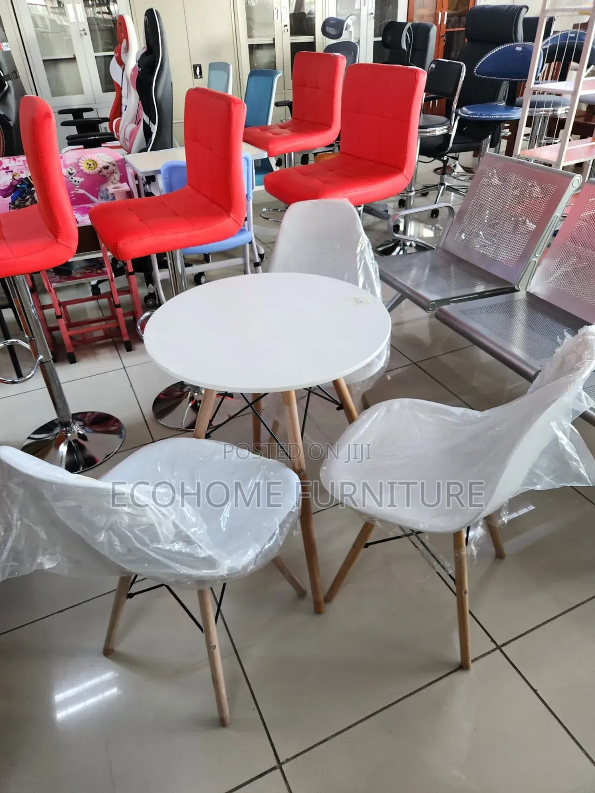 3 Seater White Dinning Set