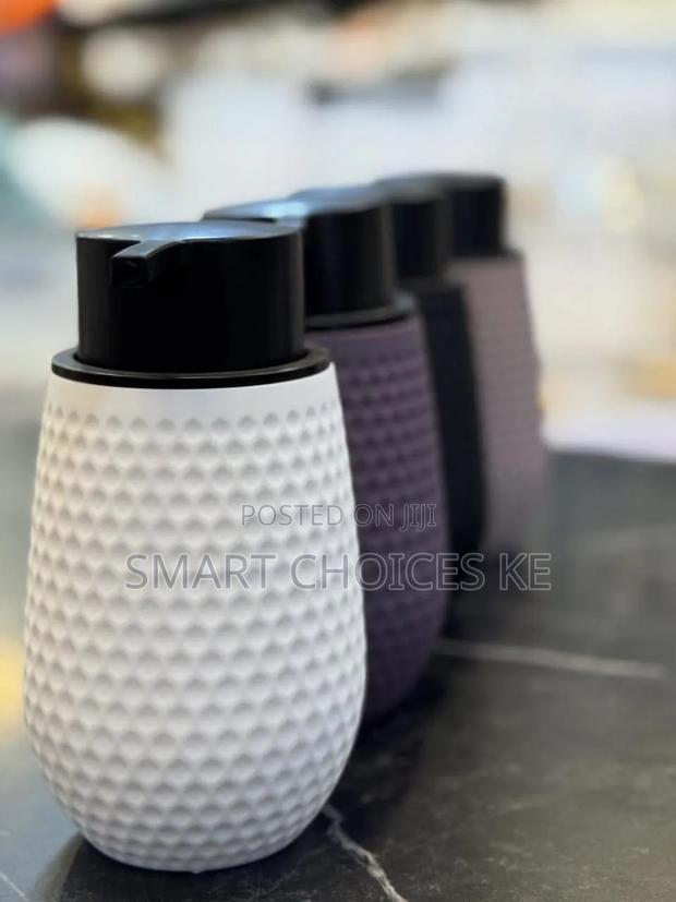 Hard Plastic Luxury Lotion Pump Bottle for Kitchen/ Bathroom - thumbnail 2