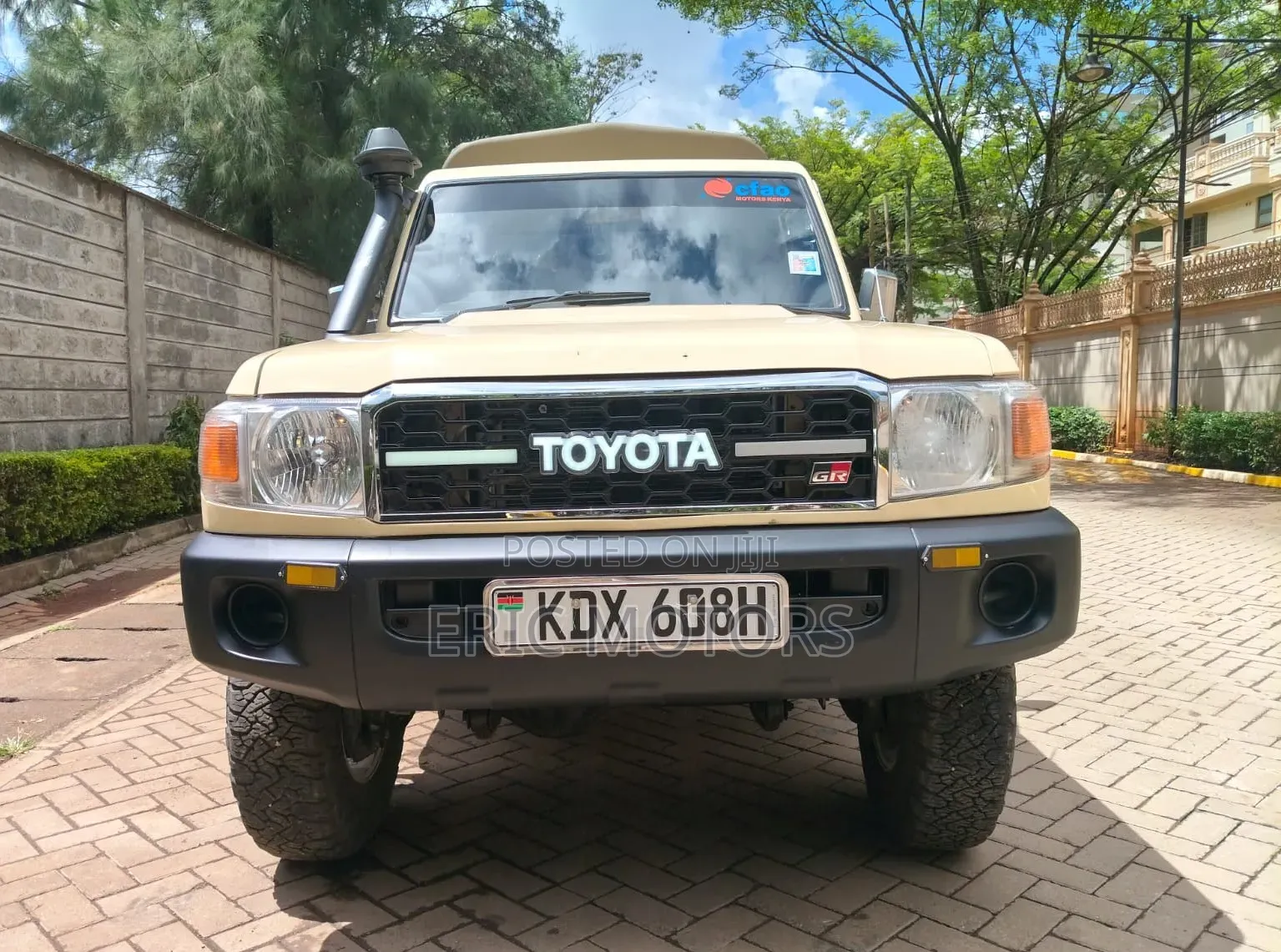 Toyota Land Cruiser 2008 Gold