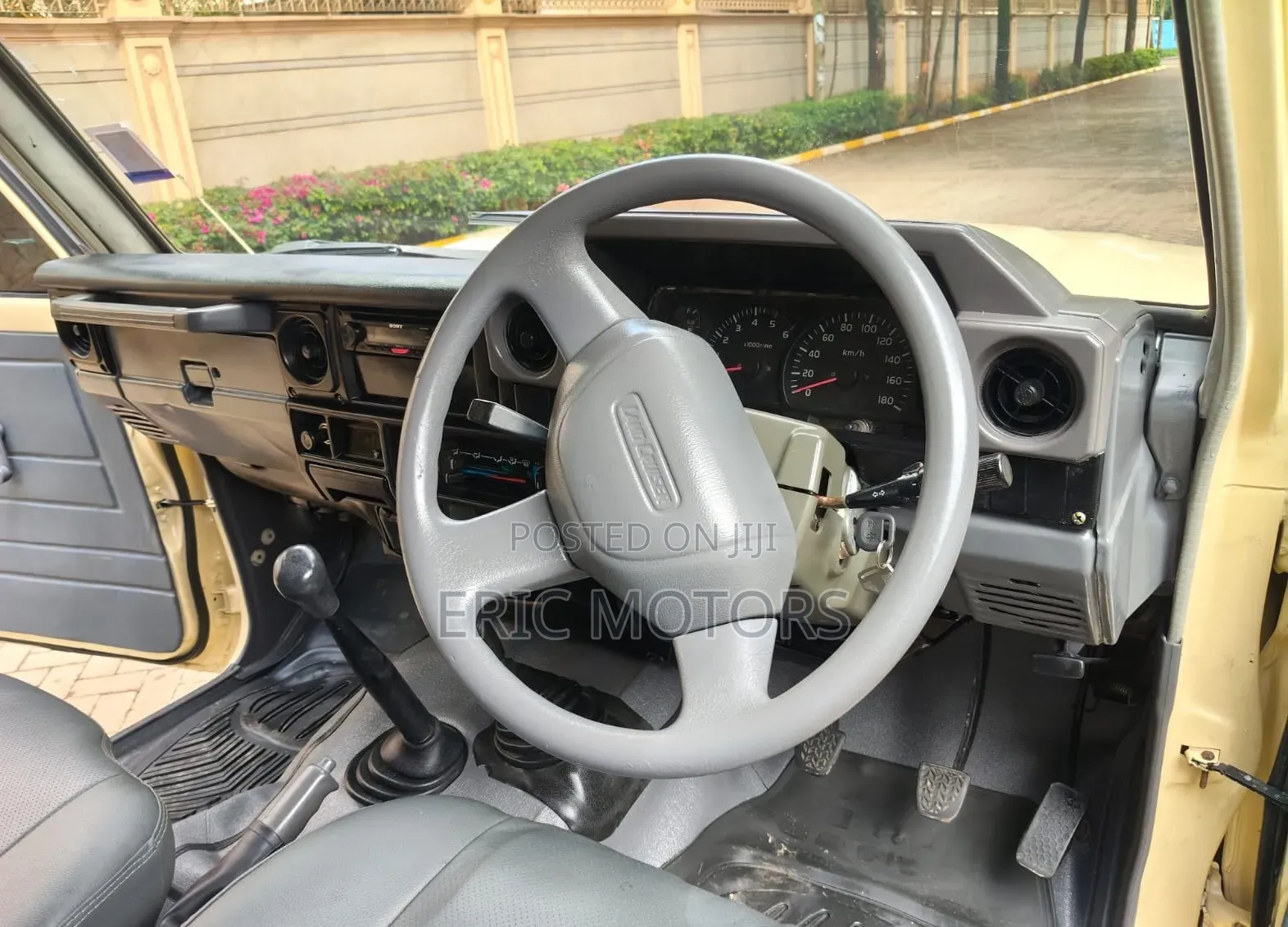 Toyota Land Cruiser 2008 Gold