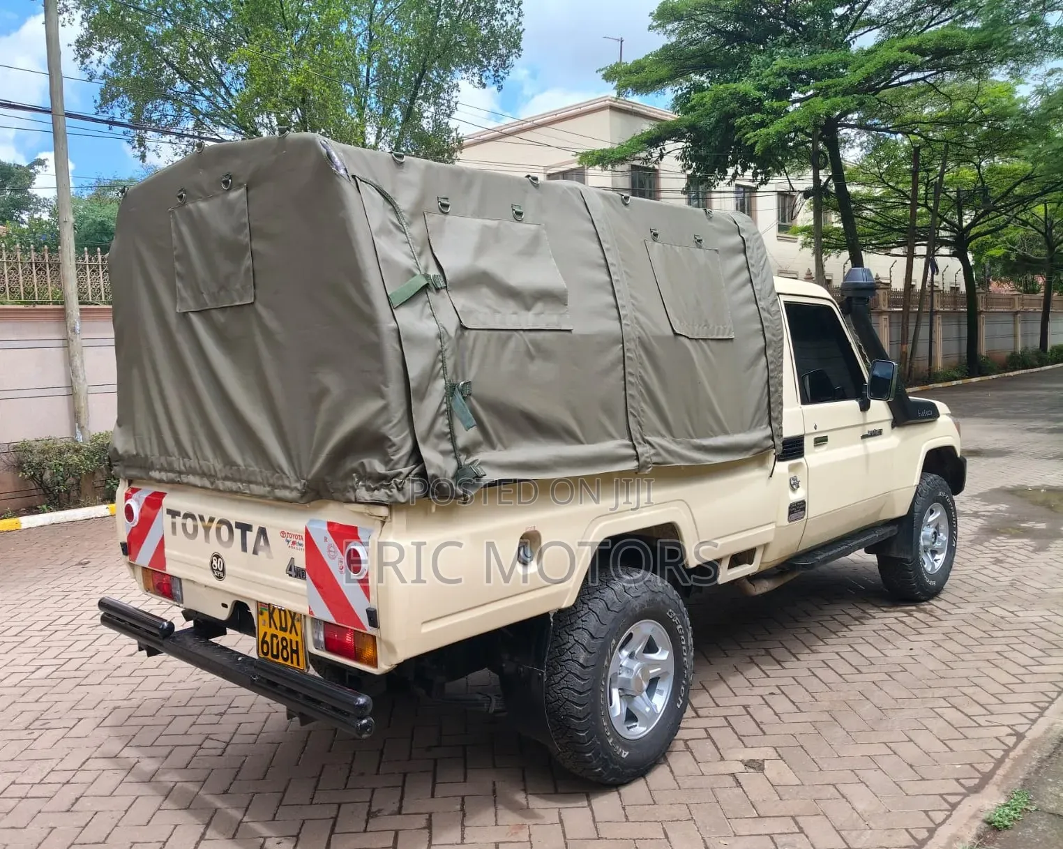 Toyota Land Cruiser 2008 Gold