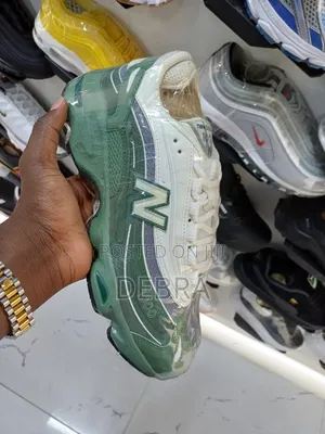 New Balance 1000