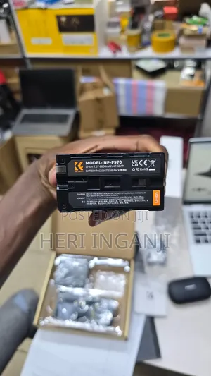 K F 970 Kit 2 Battery Plus Chsrger