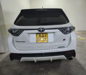 Toyota Harrier 2.0 2019 White