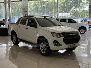 Isuzu D-MAX 2025 White