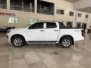 Isuzu D-MAX 2025 White