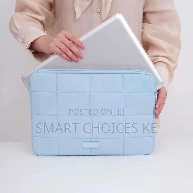 15.6 Inch Shock Proof Quilted Laptop Sleeve Bag - thumbnail 2