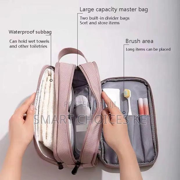 Excellent Wet and Dry Separation Toiletries Multilayered Storage Bag - thumbnail 2