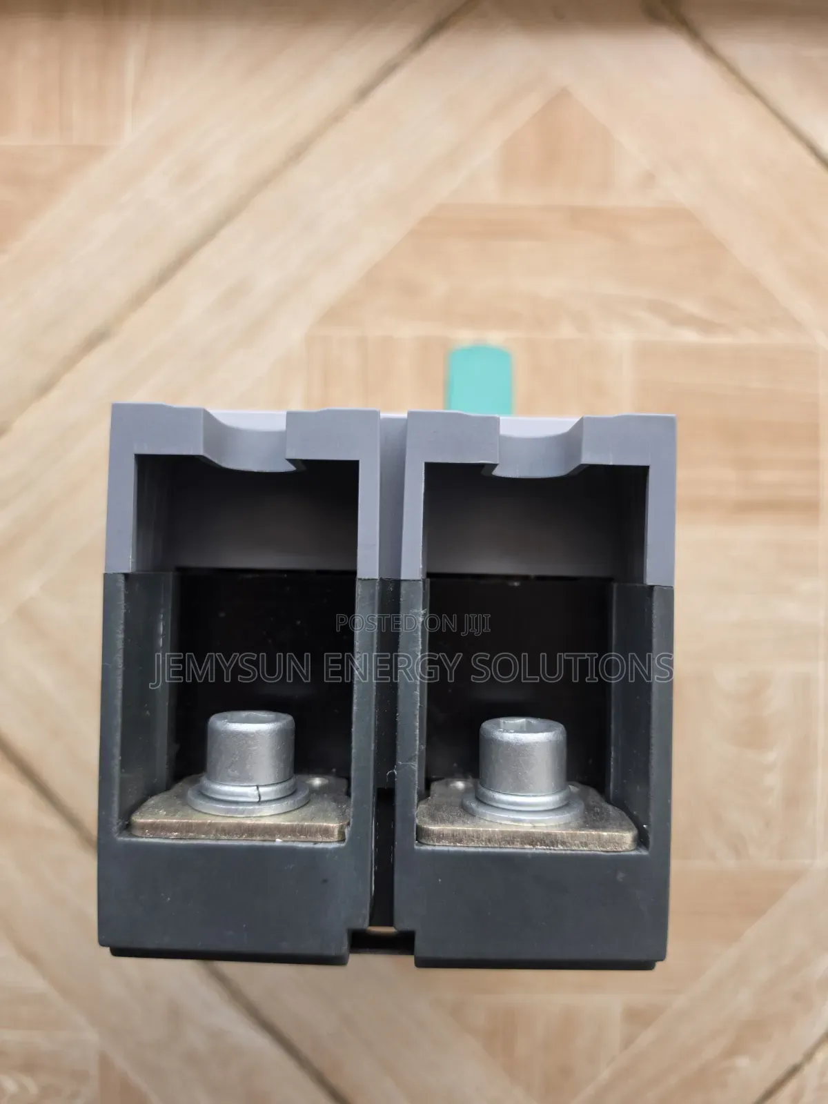 160amps Suntree 1000v Dc McCb Circuit Breaker (Sm8-250hpv/2)