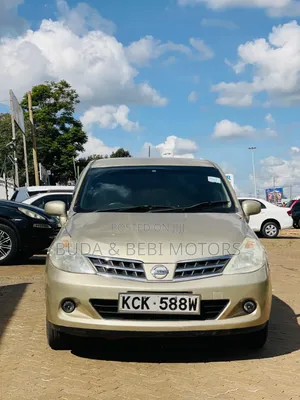 Nissan Tiida 2010 Gold