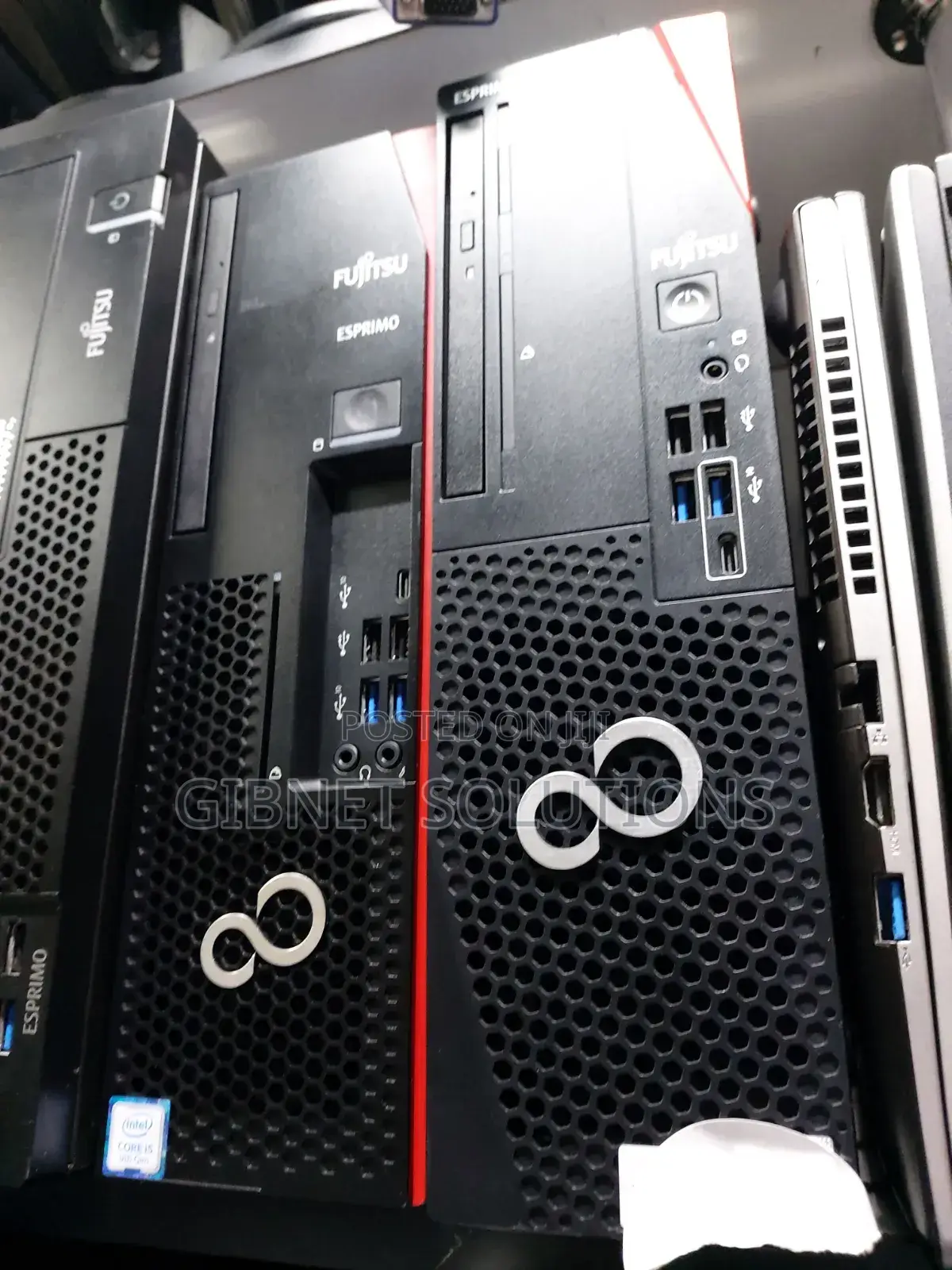 Desktop Computer Fujitsu Esprimo P558 8GB Intel Core i5 HDD+SSD 500GB