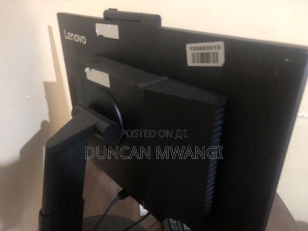 Desktop Computer Lenovo ThinkCentre 22 8GB Intel Core i5 SSD 256GB - thumbnail 5