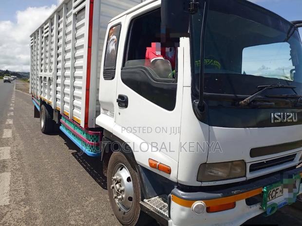 Isuzu FRR Financing 2014 White - thumbnail 3