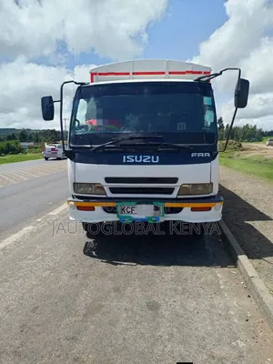 Isuzu FRR Financing 2014 White