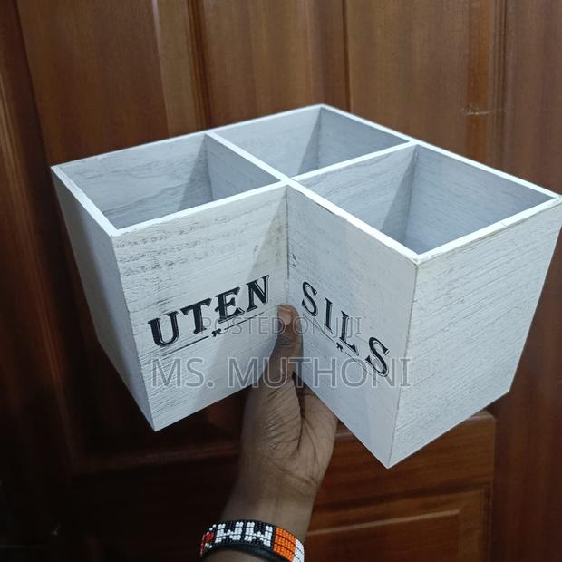 *Wooden Kitchen Utensils Holder With a White Rustic Finish* - thumbnail 5