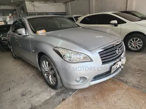 Nissan Fuga 2013 Silver