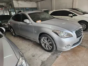 Nissan Fuga 2013 Silver