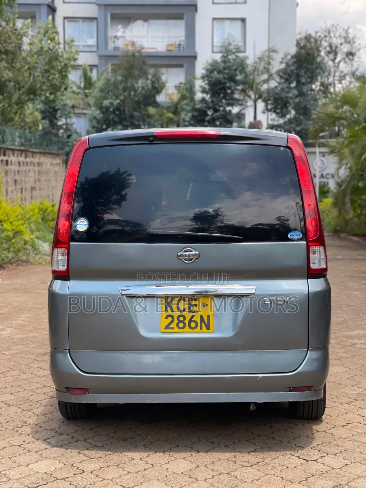 Nissan Serena 2009 Green