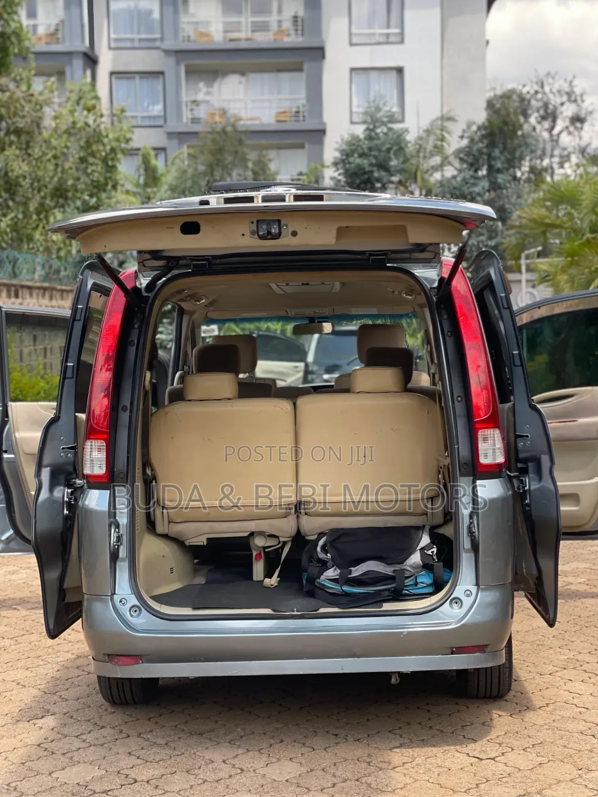 Nissan Serena 2009 Green