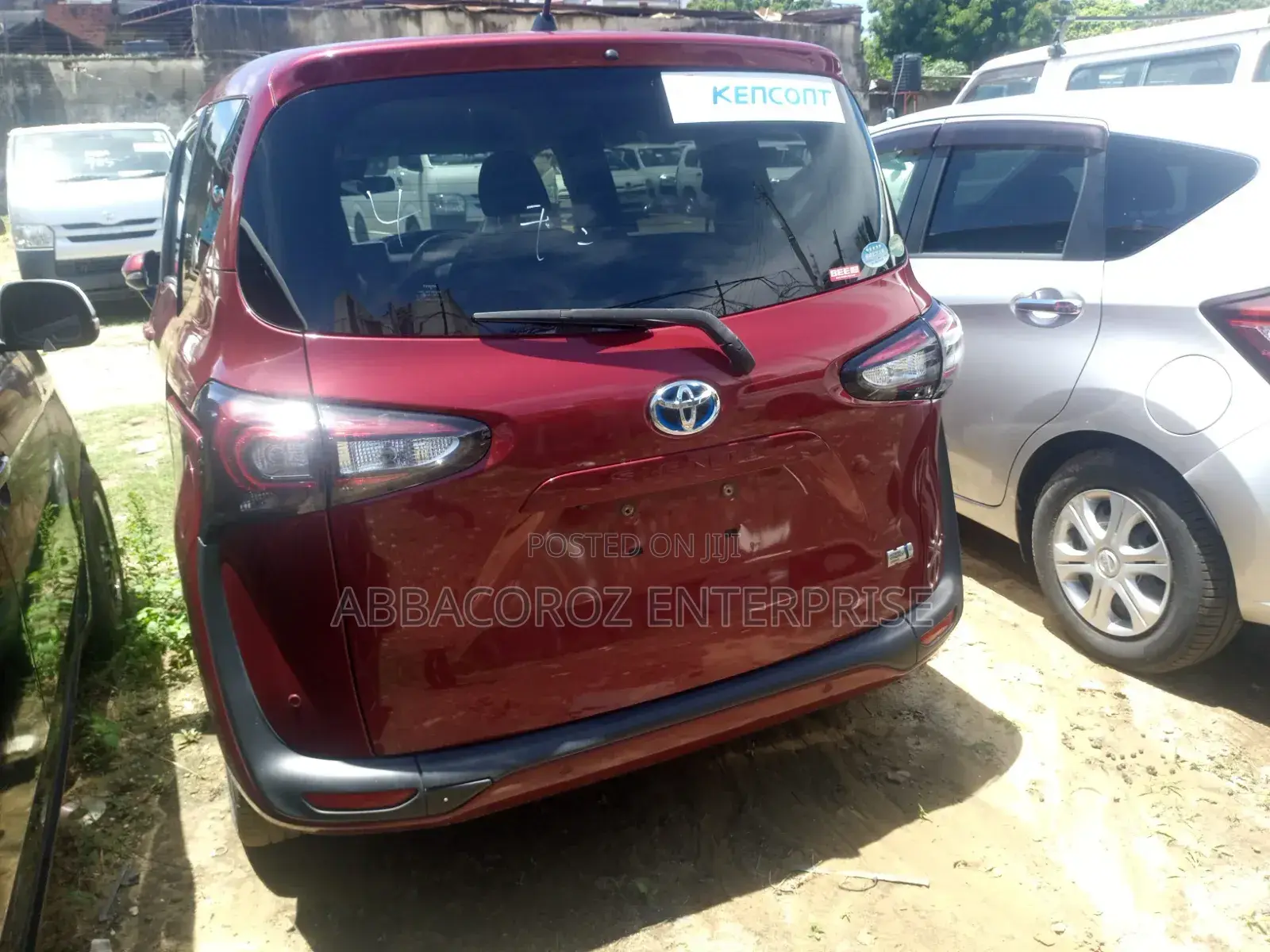 Toyota Sienta 2019 Red