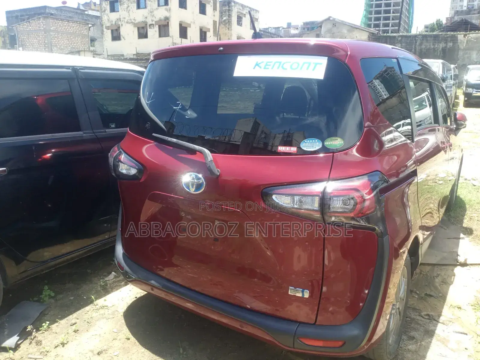 Toyota Sienta 2019 Red