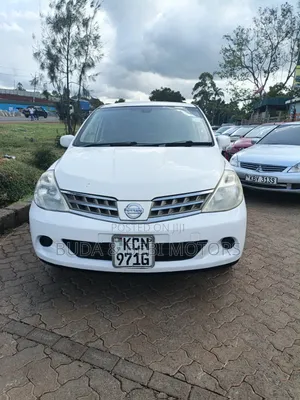 Nissan Tiida 2010 White