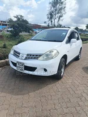 Nissan Tiida 2010 White