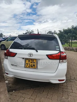 Toyota Corolla Fielder 2016 Pearl