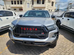 Toyota Hilux 2019 Gray