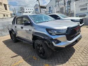 Toyota Hilux 2019 Gray