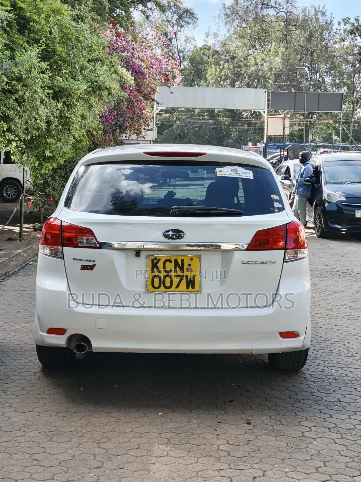 Subaru Legacy 2010 White