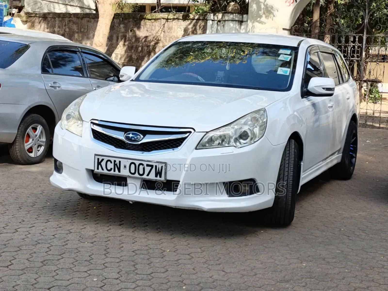 Subaru Legacy 2010 White