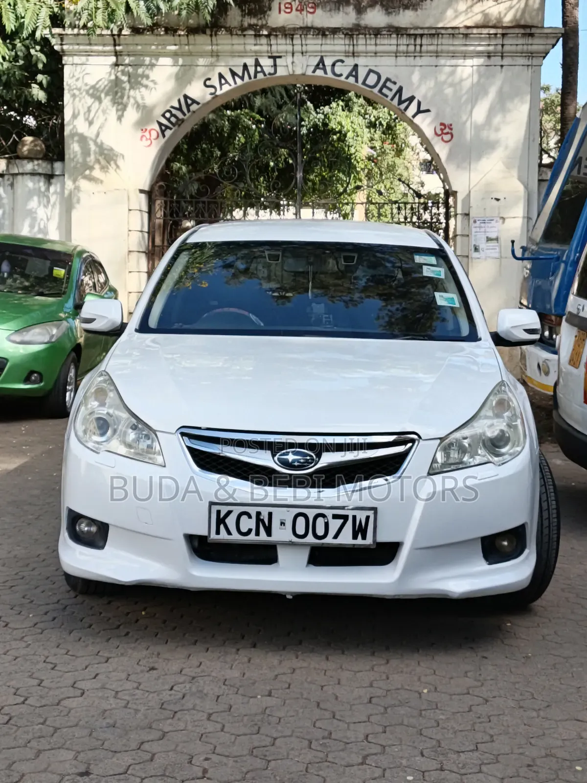 Subaru Legacy 2010 White