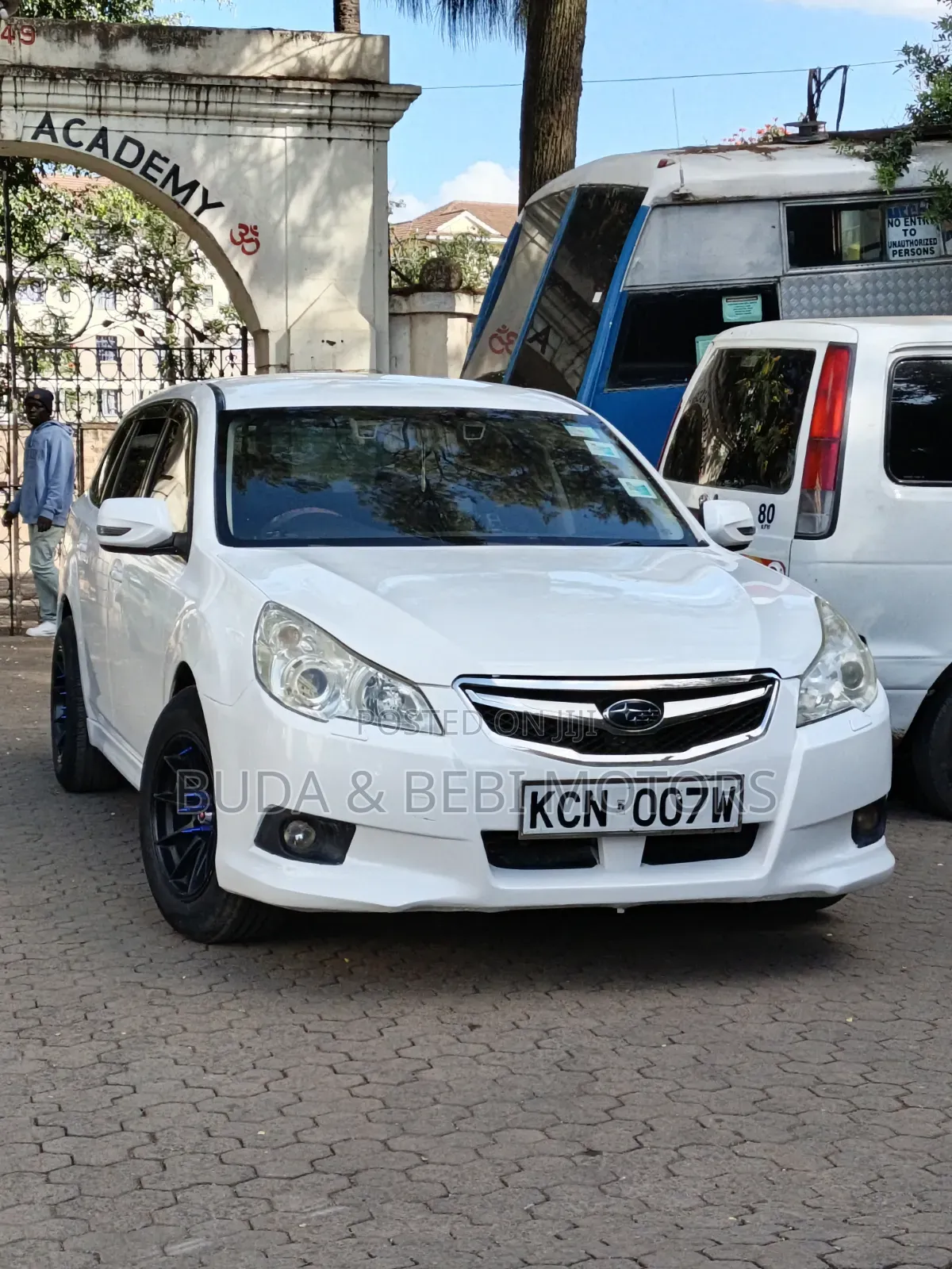 Subaru Legacy 2010 White