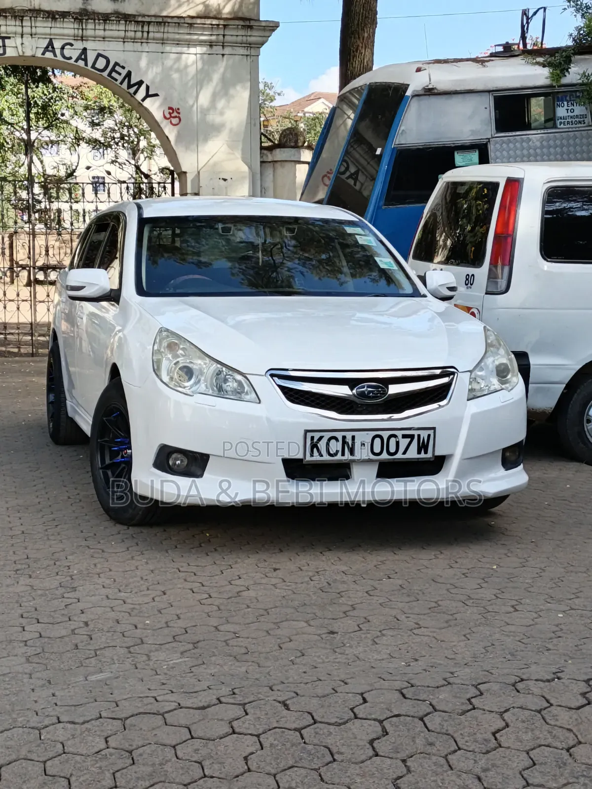 Subaru Legacy 2010 White