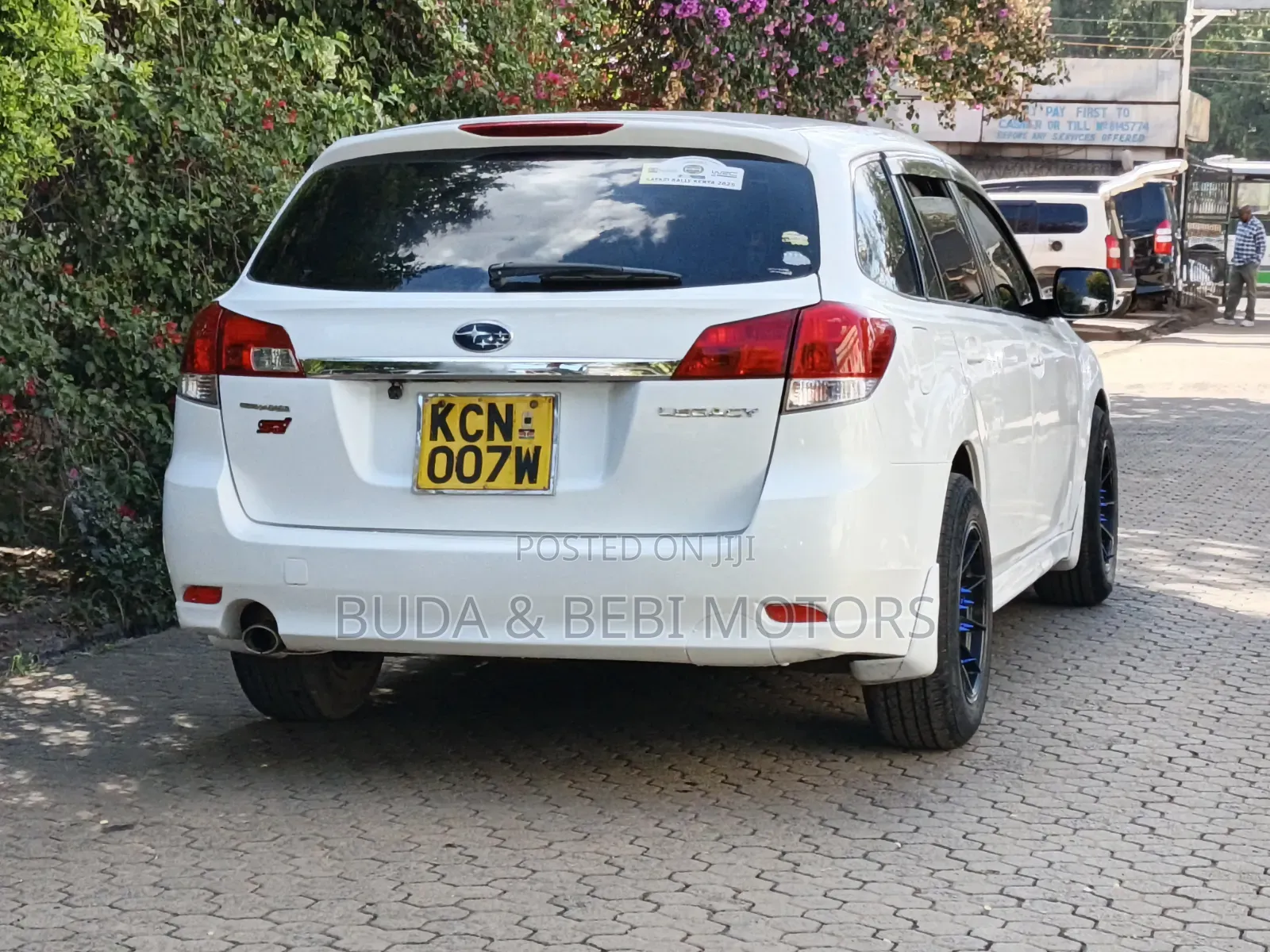 Subaru Legacy 2010 White