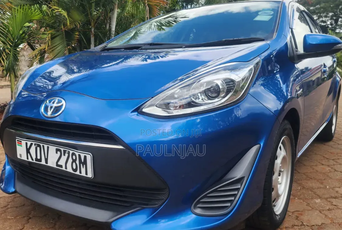 Toyota Aqua 2018 Blue