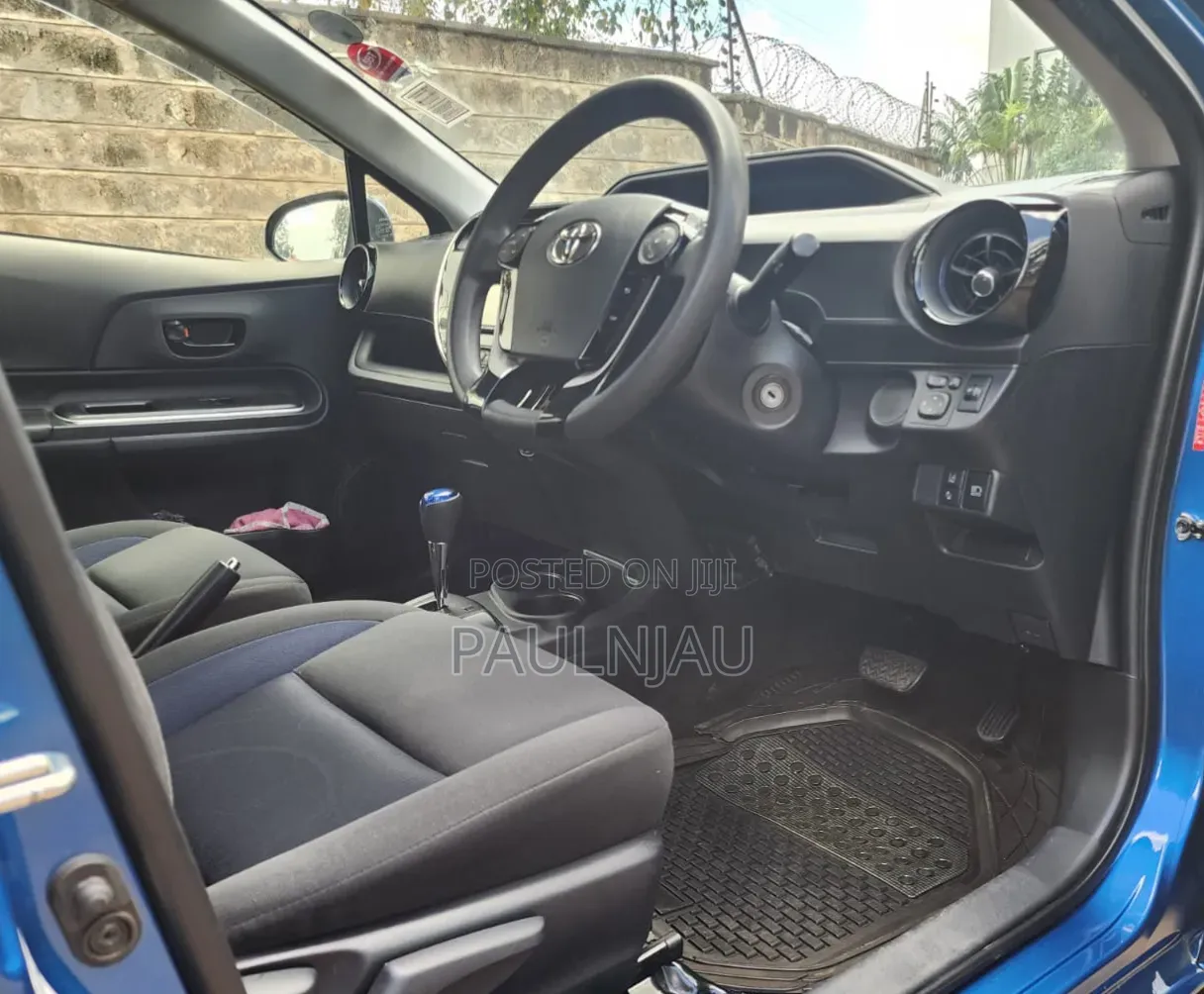 Toyota Aqua 2018 Blue