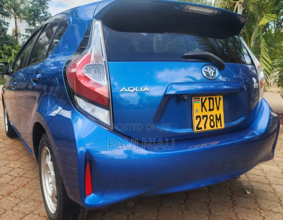 Toyota Aqua 2018 Blue