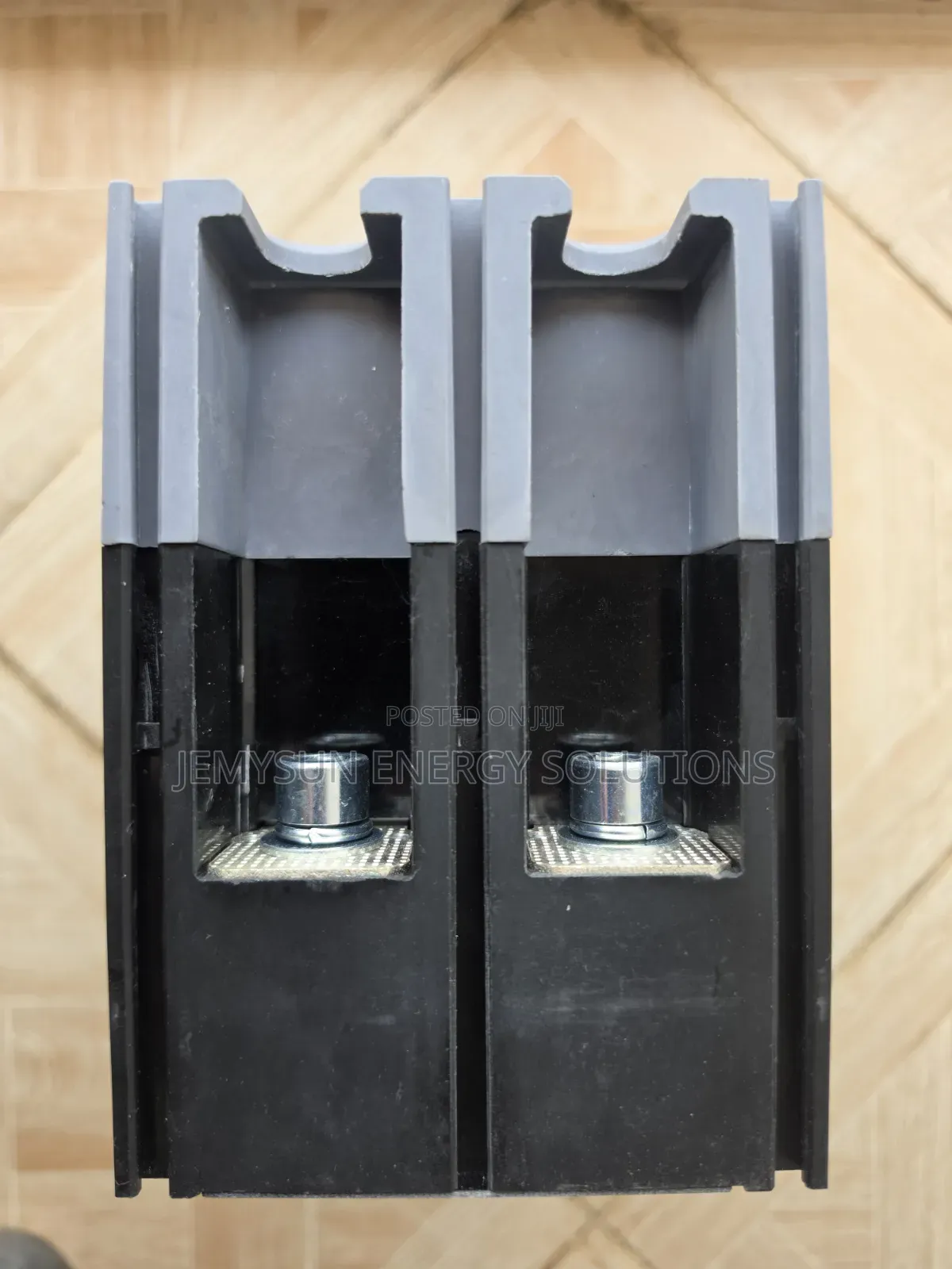 400amps Suntree 1000v Dc McCb Solar Circuit Breaker (Sm8-400hpv/2)