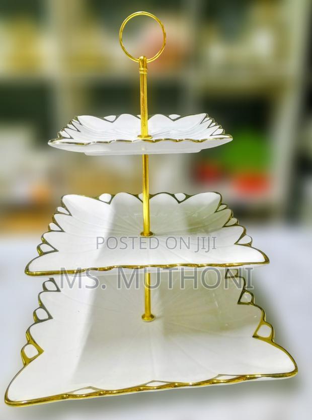 3-Tier Cupcakes / Desserts Holder / Stand