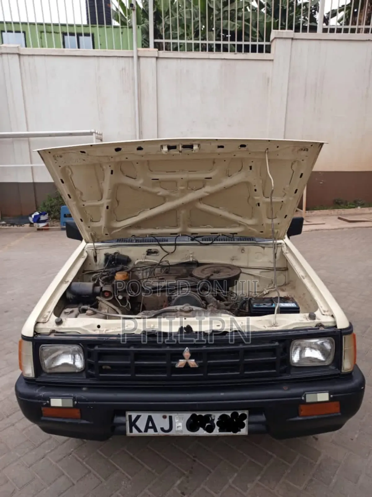 Mitsubishi L200 2004 Beige