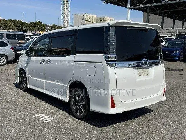 Toyota Voxy 2019 White