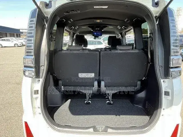 Toyota Voxy 2019 White