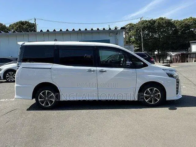 Toyota Voxy 2019 White