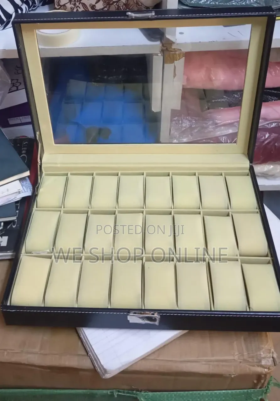 24 Slots Watch Organizer