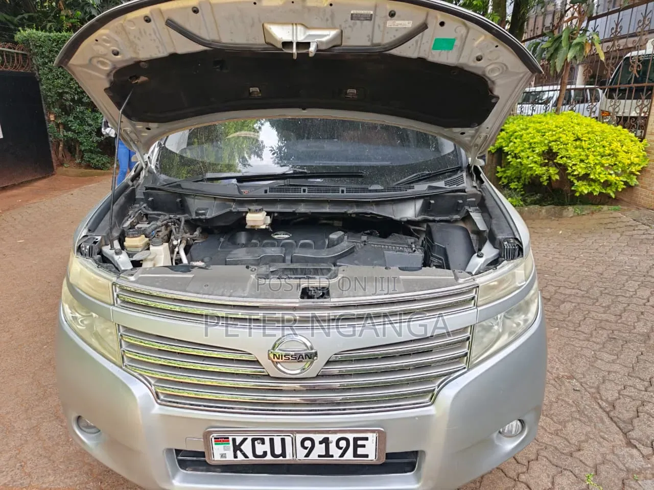 Nissan Elgrand 2012 Silver